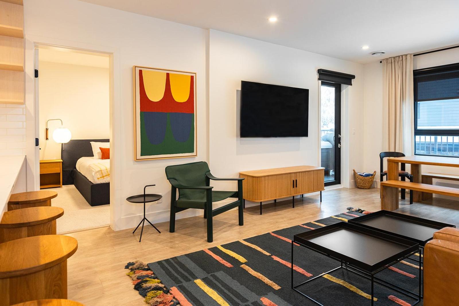 Tally Ho By Revelstoke Vacations ภายนอก รูปภาพ